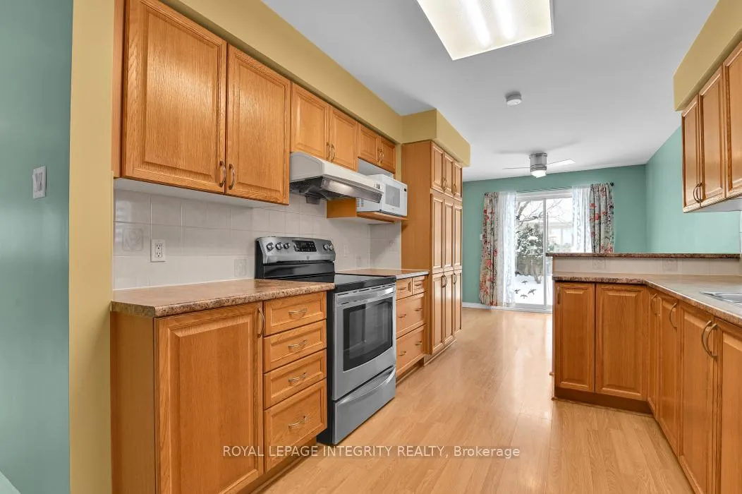 Photo 7 of 49 Sai Crescent, Ottawa, Hunt Club Park — HOMEH