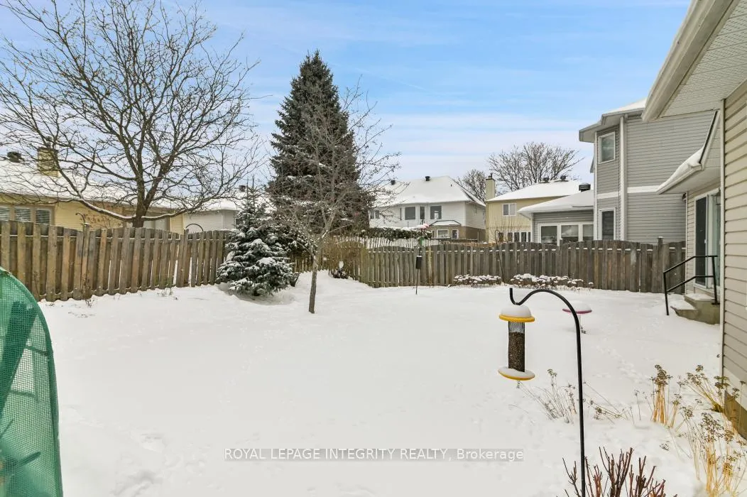 Photo 19 of 49 Sai Crescent, Ottawa, Hunt Club Park — HOMEH