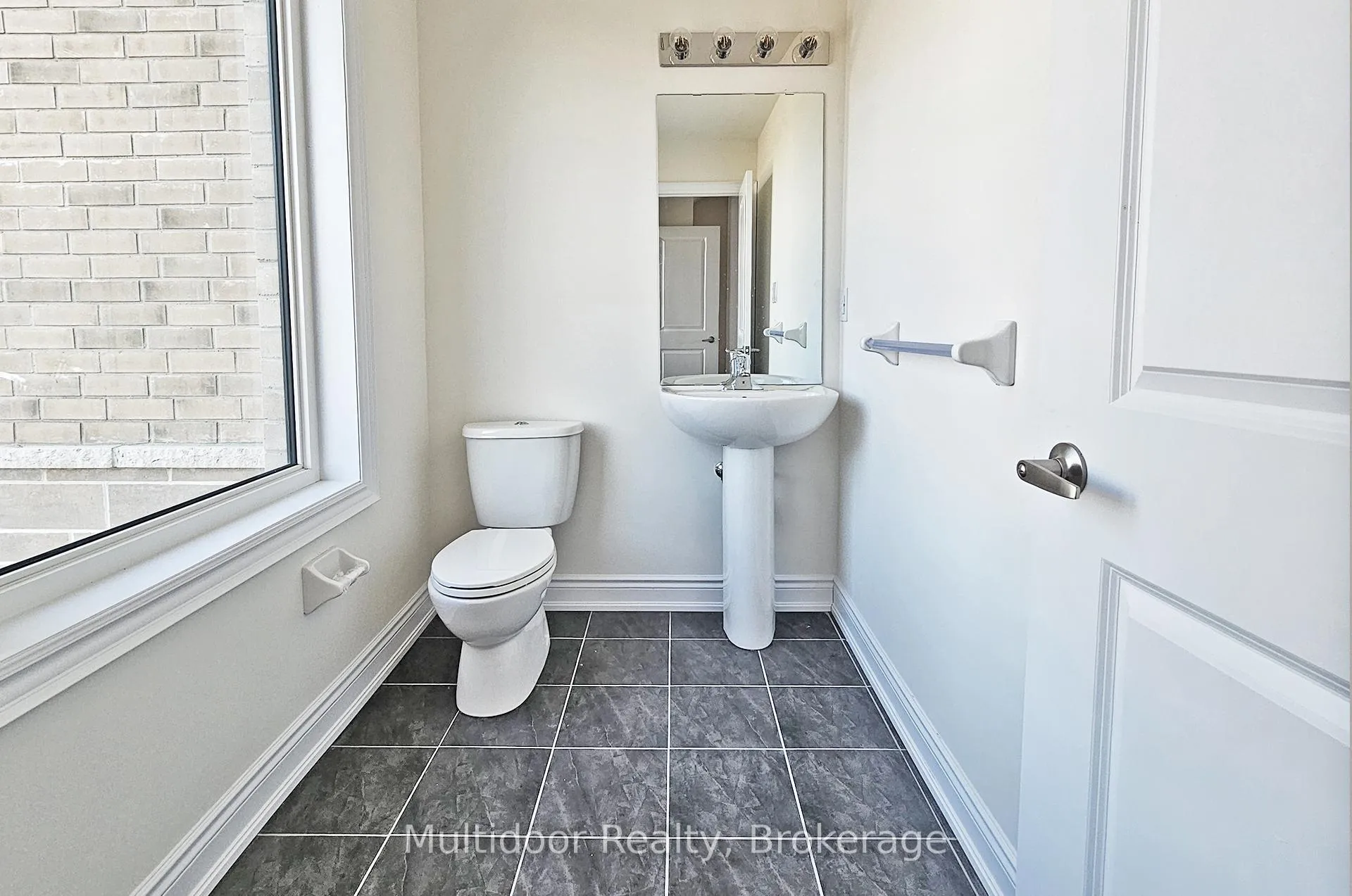 Photo 19 of 151 Tennant Circle, Vaughan, Vellore Village — HOMEH