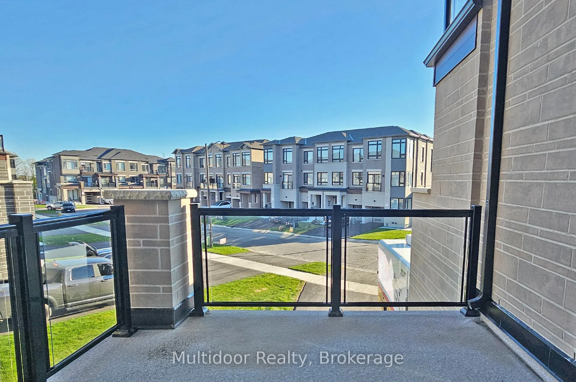 Photo 24 of 151 Tennant Circle, Vaughan, Vellore Village — HOMEH