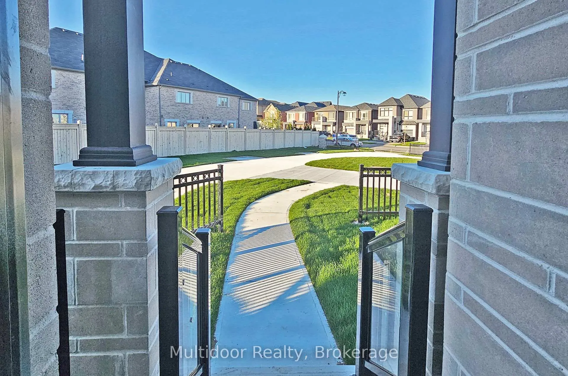 Photo 25 of 151 Tennant Circle, Vaughan, Vellore Village — HOMEH