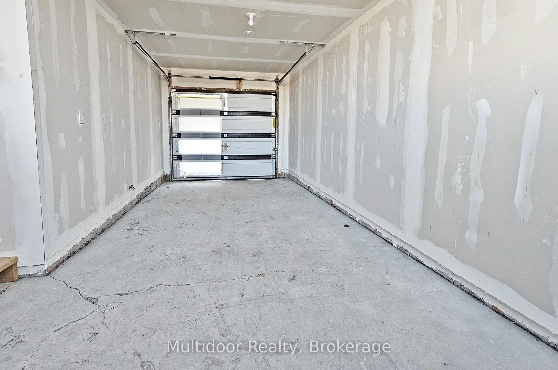 Photo 30 of 151 Tennant Circle, Vaughan, Vellore Village — HOMEH