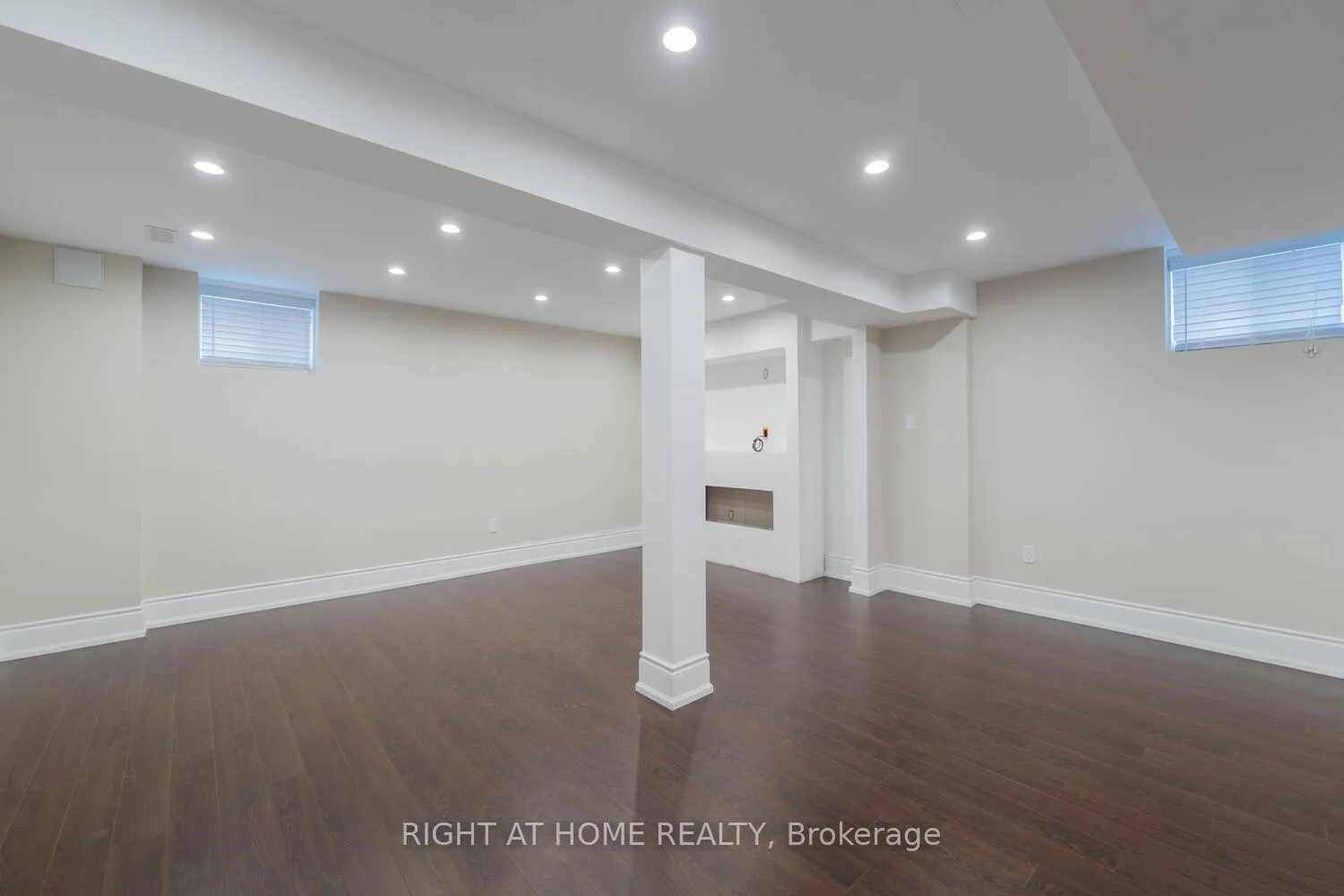 Photo 15 of 19 Ascalon Drive, Vaughan, Patterson — HOMEH