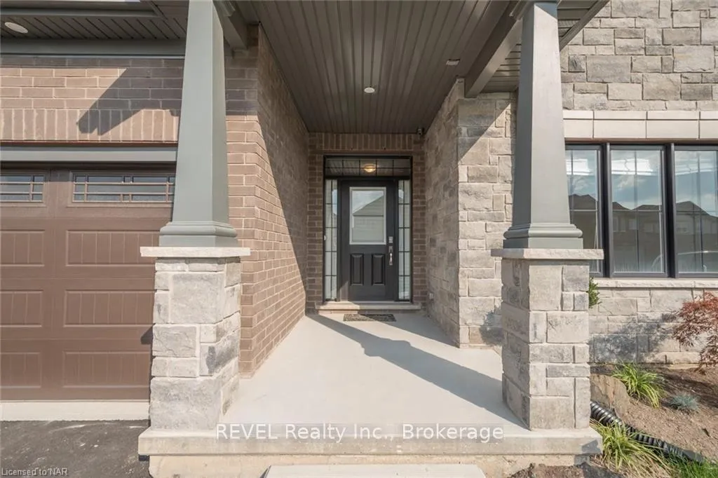 Photo 3 of 359 Silverwood Avenue, Welland, Coyle Creek — HOMEH