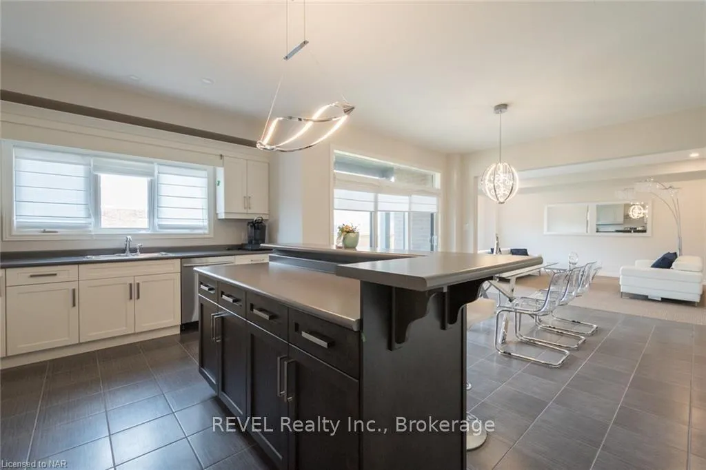 Photo 7 of 359 Silverwood Avenue, Welland, Coyle Creek — HOMEH
