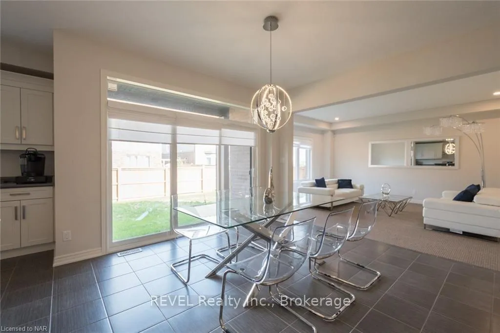 Photo 16 of 359 Silverwood Avenue, Welland, Coyle Creek — HOMEH
