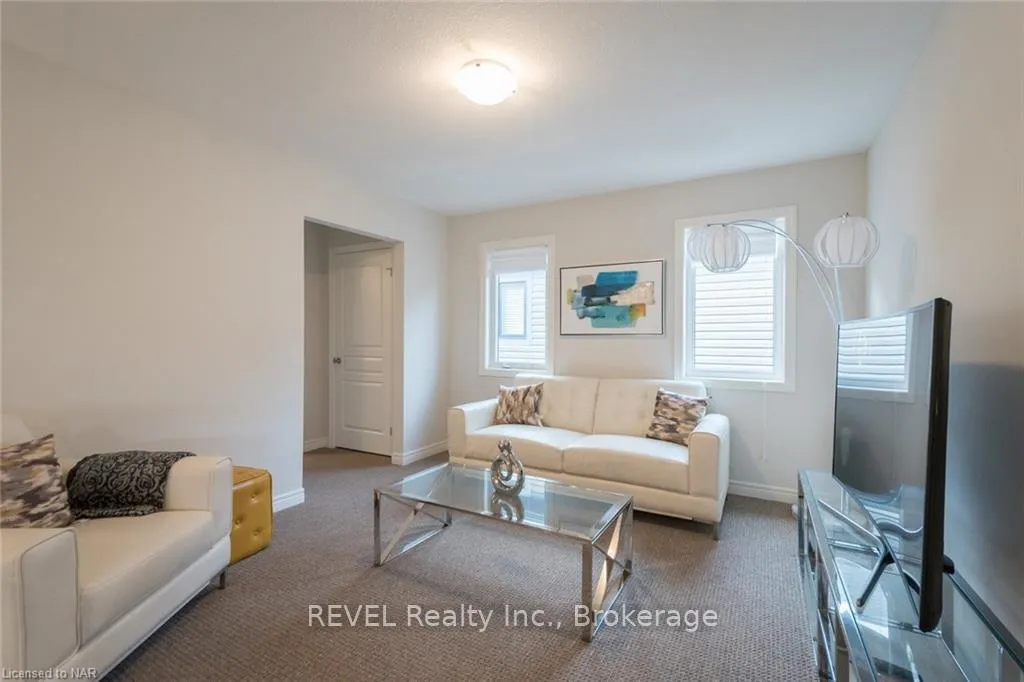 Photo 33 of 359 Silverwood Avenue, Welland, Coyle Creek — HOMEH