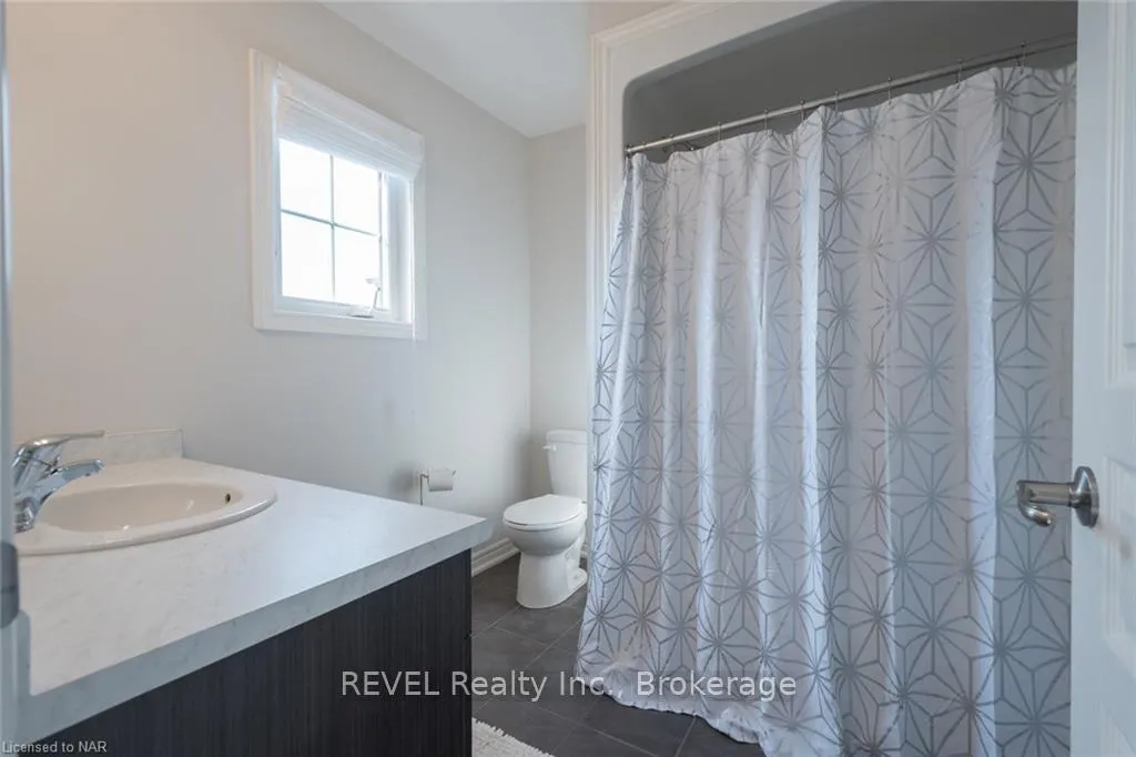 Photo 35 of 359 Silverwood Avenue, Welland, Coyle Creek — HOMEH