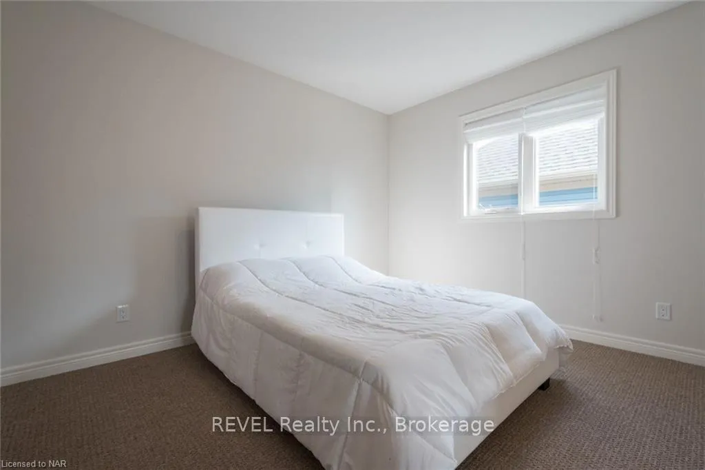Photo 45 of 359 Silverwood Avenue, Welland, Coyle Creek — HOMEH