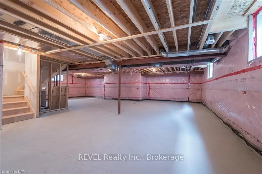 Photo 46 of 359 Silverwood Avenue, Welland, Coyle Creek — HOMEH