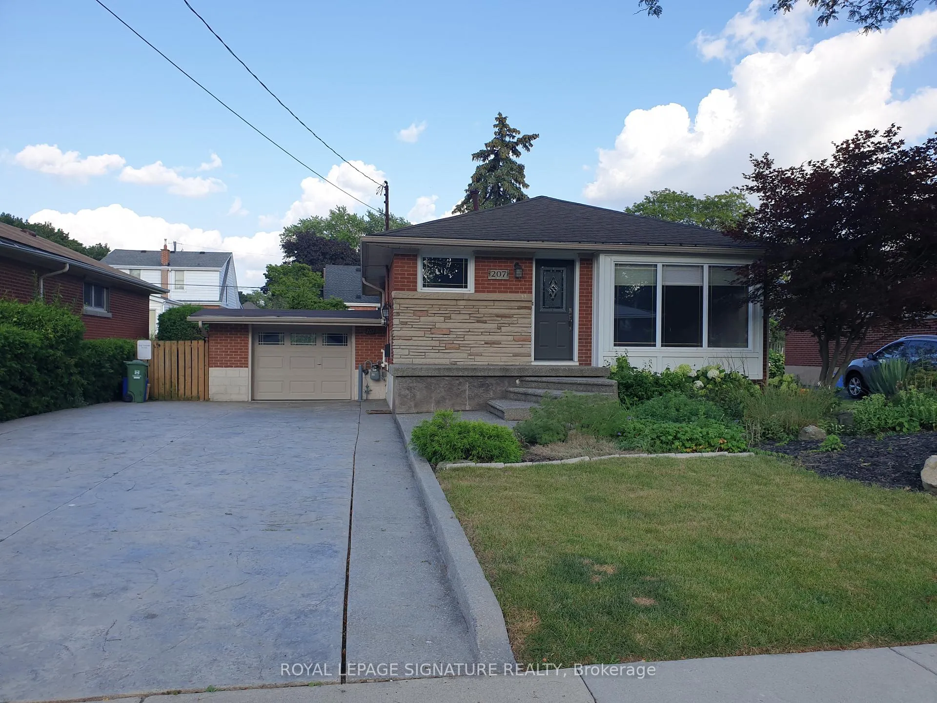 Photo 1 of 207 West 33rd St Street, Hamilton, Westcliffe — HOMEH