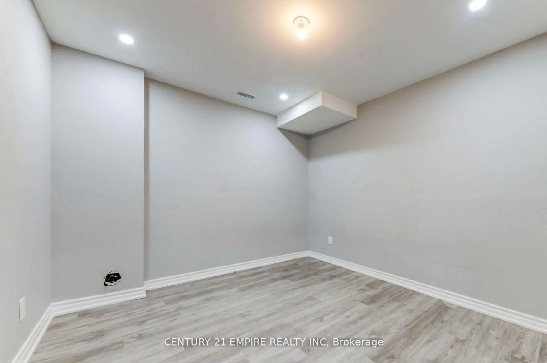 Photo 7 of 1288 Aquarius Trail, Pickering, Rural Pickering — HOMEH