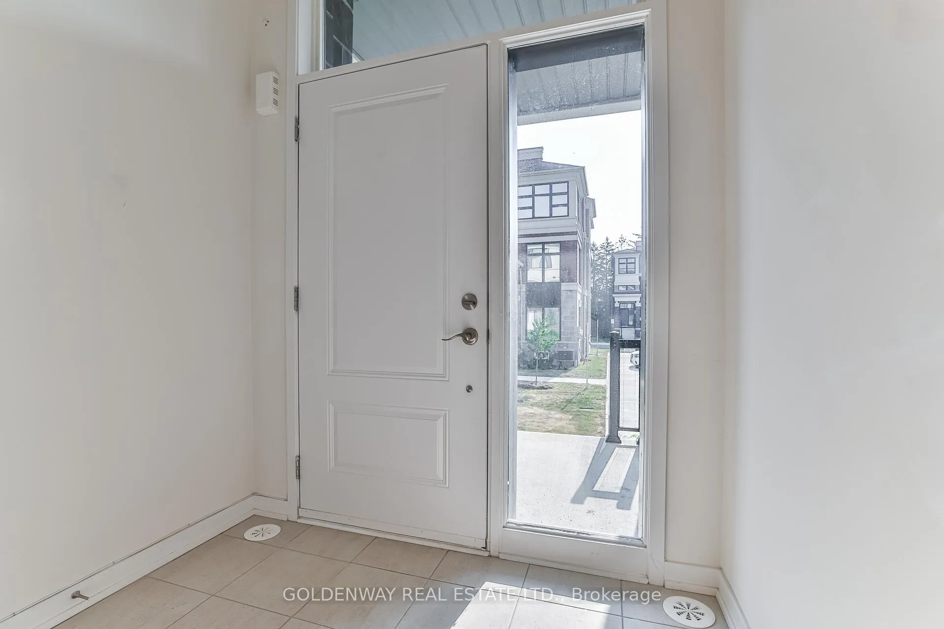 Photo 3 of 31 Wuhan Lane, Markham, Wismer — HOMEH
