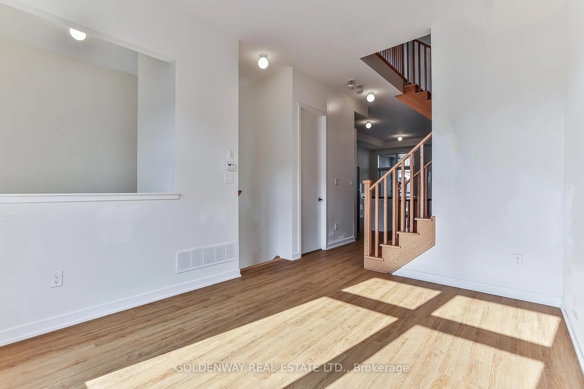 Photo 4 of 31 Wuhan Lane, Markham, Wismer — HOMEH