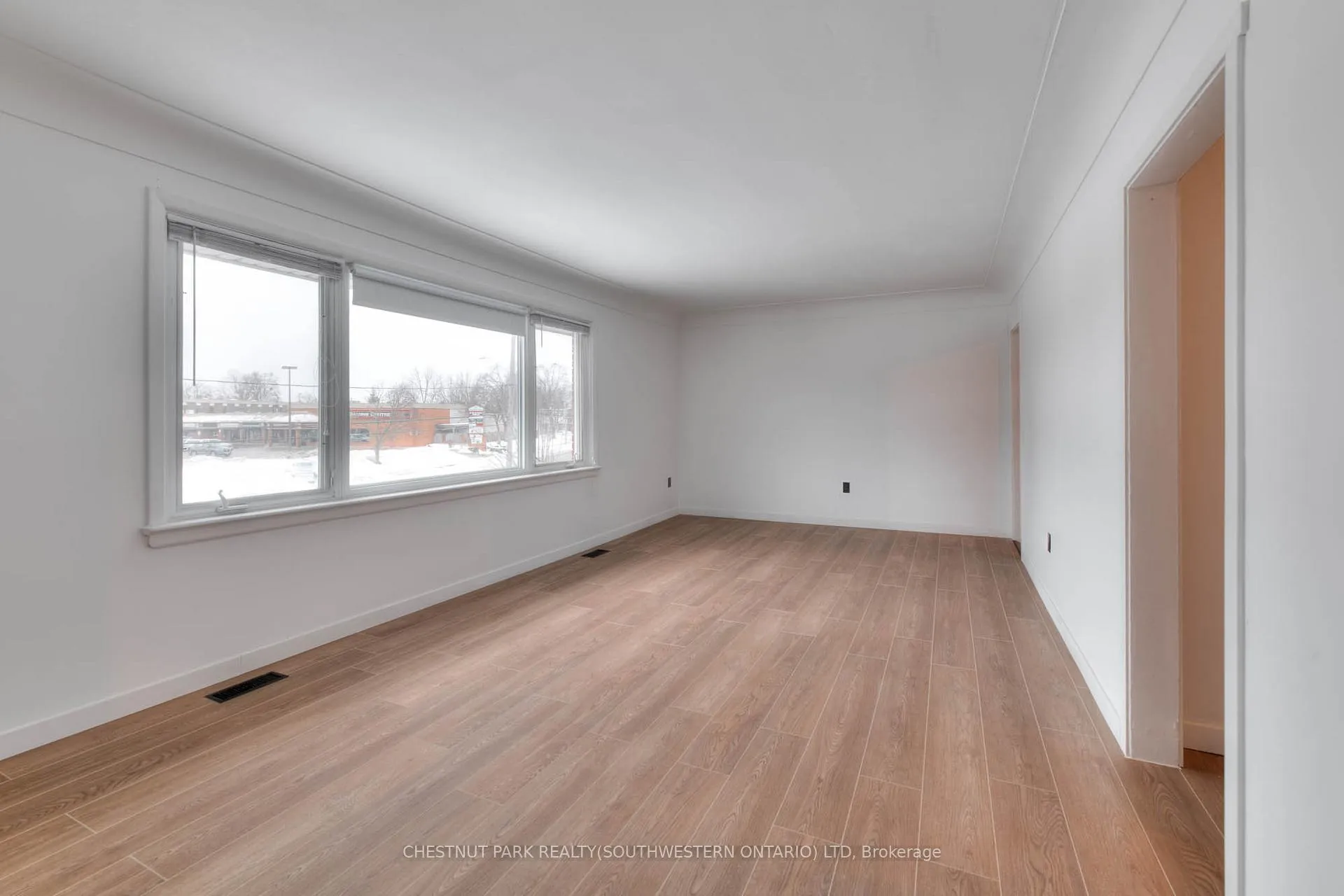Photo 6 of 524 Krug Street, Kitchener — HOMEH