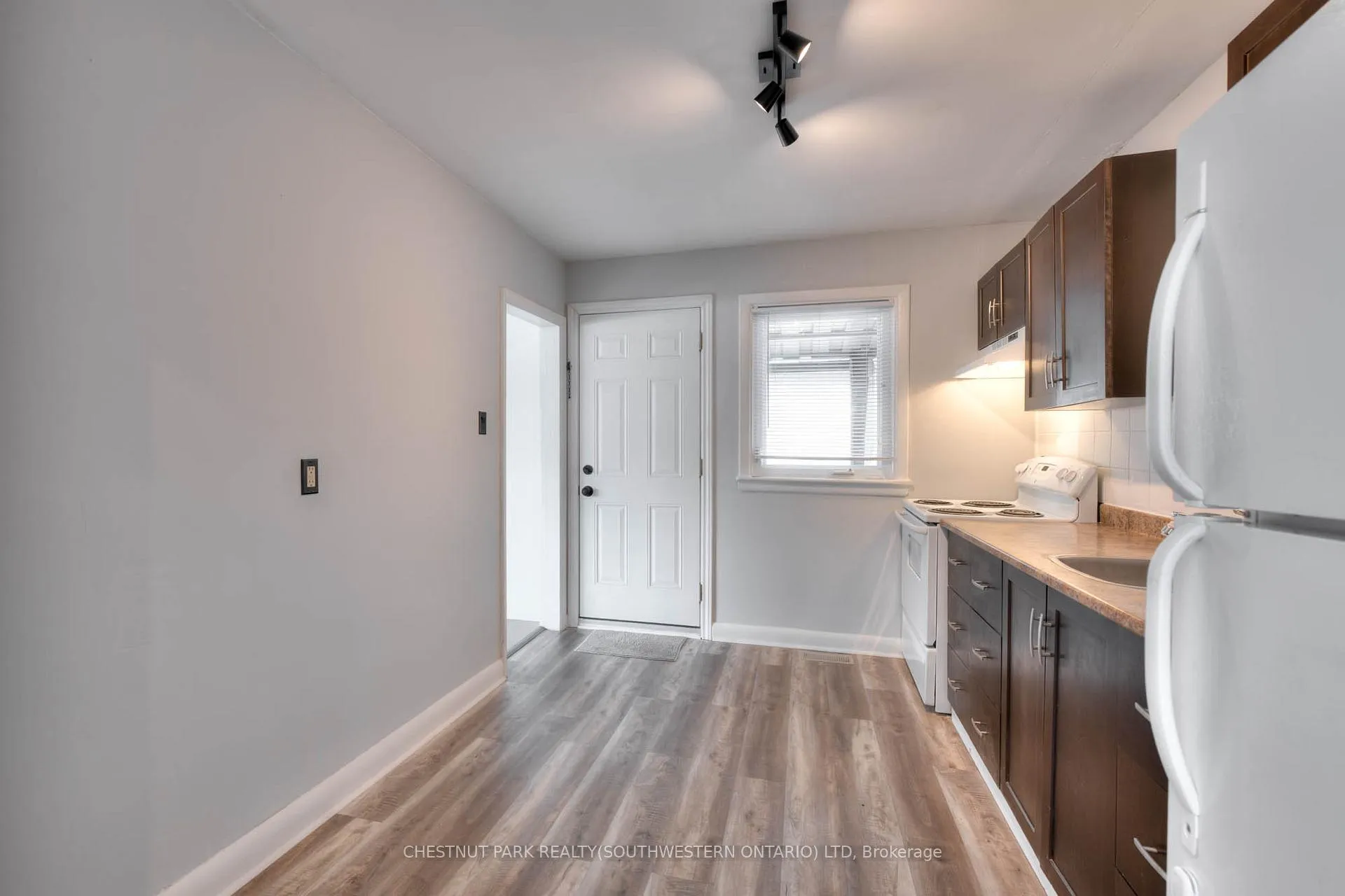 Photo 9 of 524 Krug Street, Kitchener — HOMEH