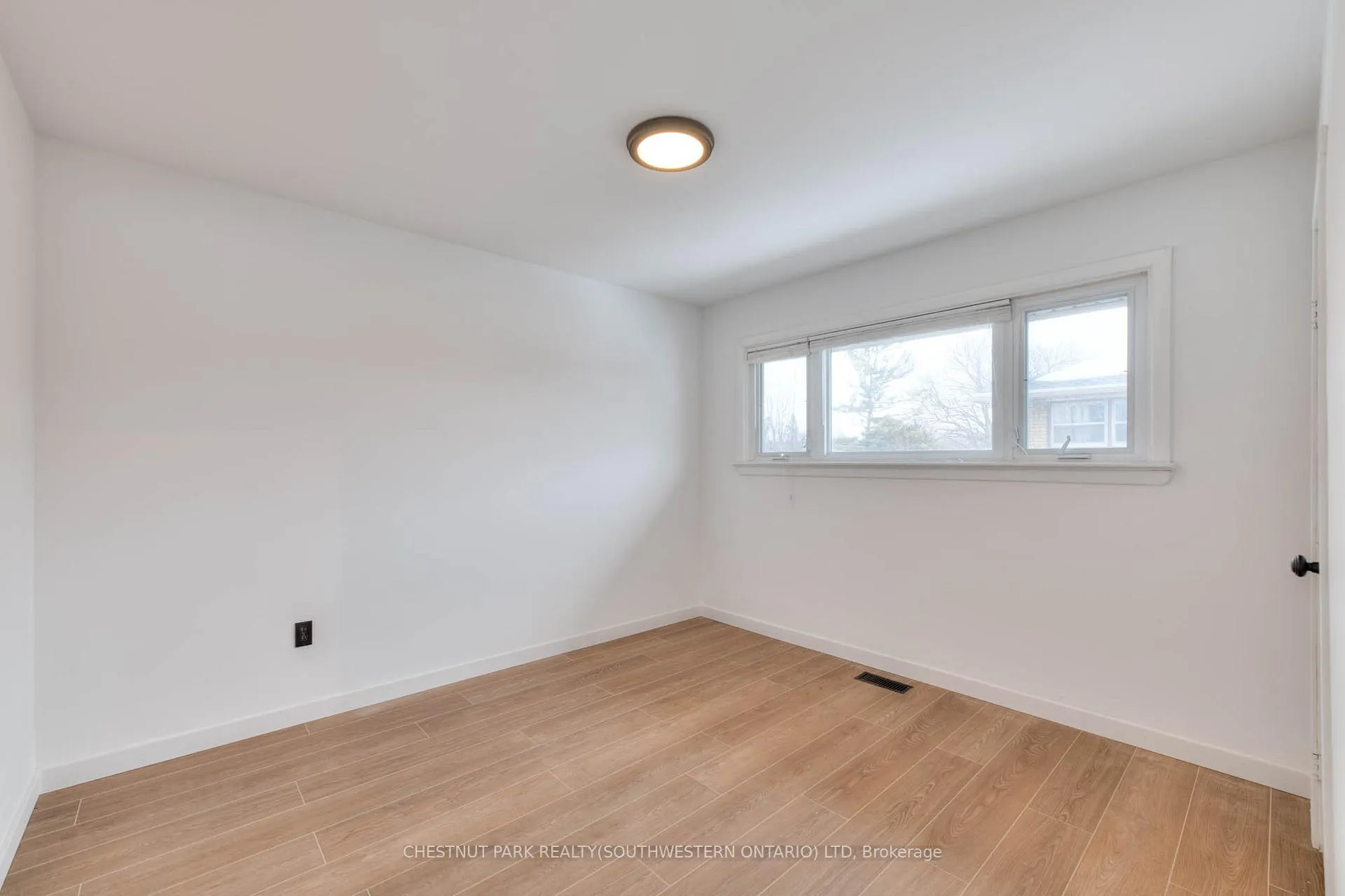 Photo 13 of 524 Krug Street, Kitchener — HOMEH