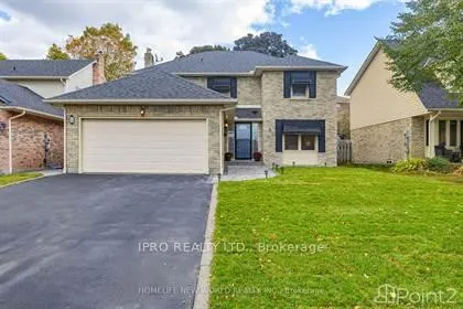 Front of 11 Hialeah Cres E