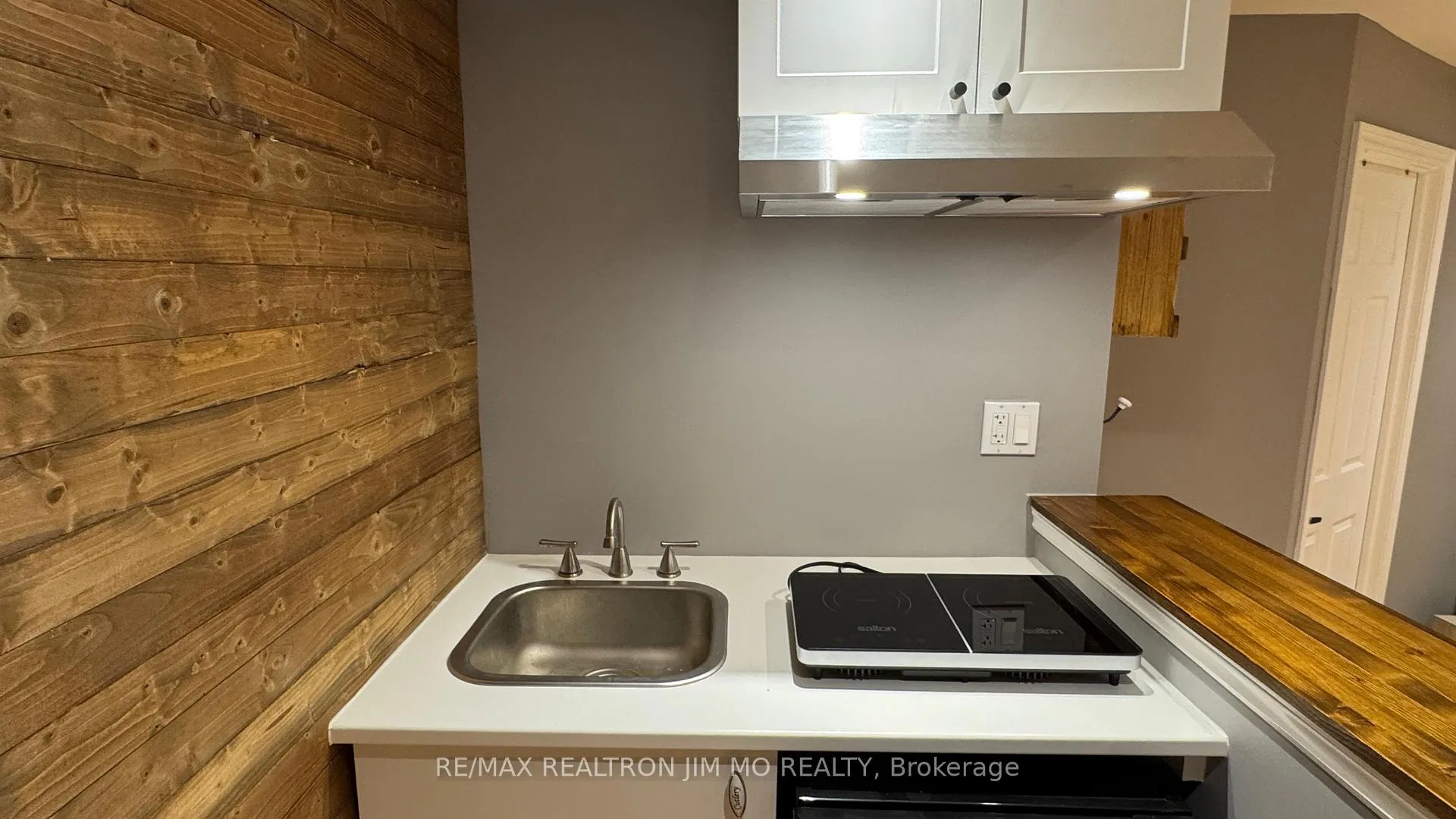 Photo 2 of Unit Basement, 50 Reginald Crescent, Markham, Markham Village — HOMEH