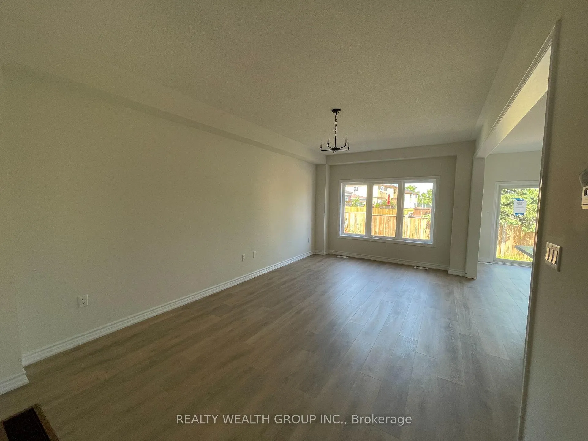 Photo 4 of 26 Tumblewood Place, Welland, Dain City — HOMEH