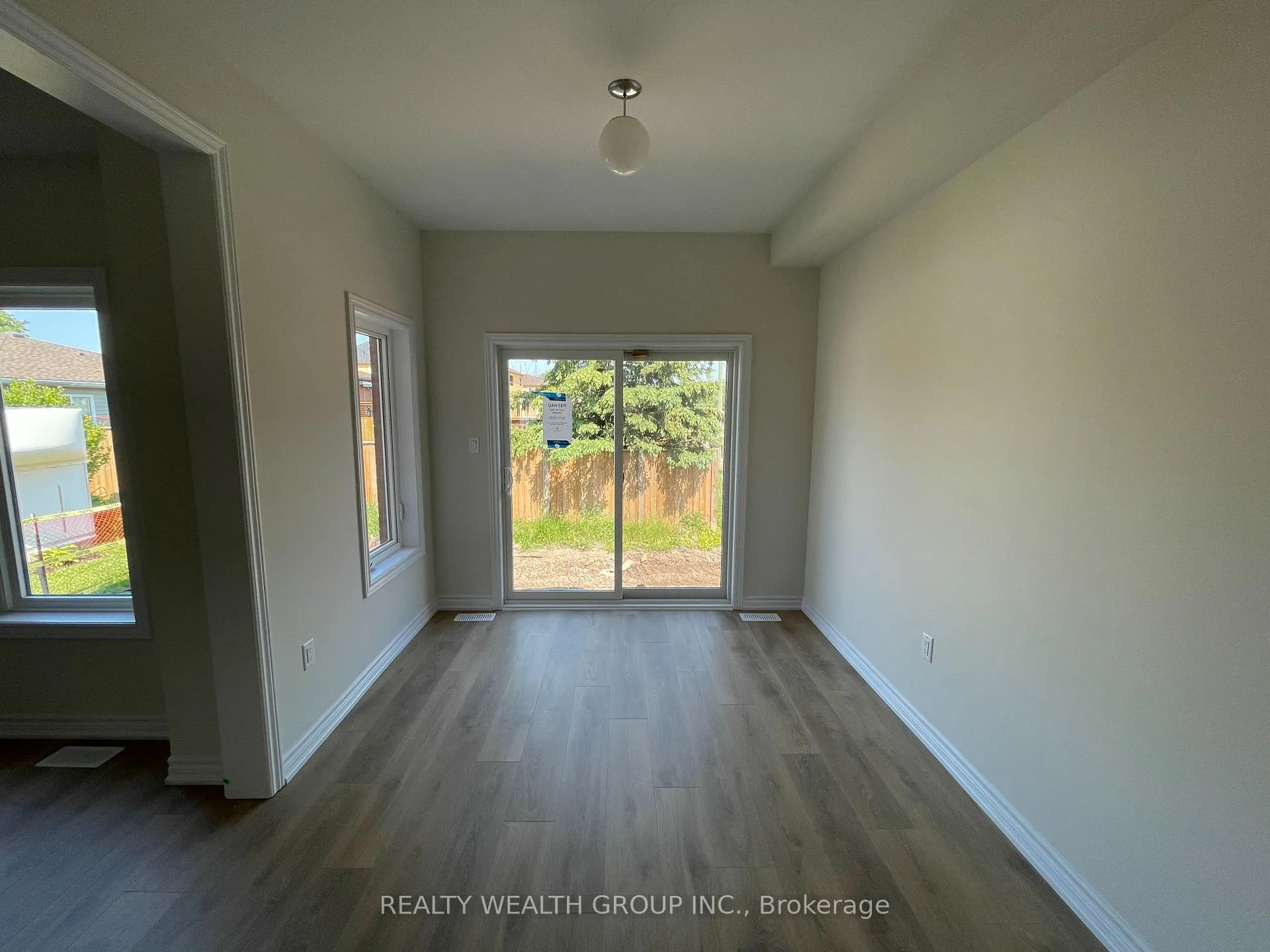 Photo 5 of 26 Tumblewood Place, Welland, Dain City — HOMEH