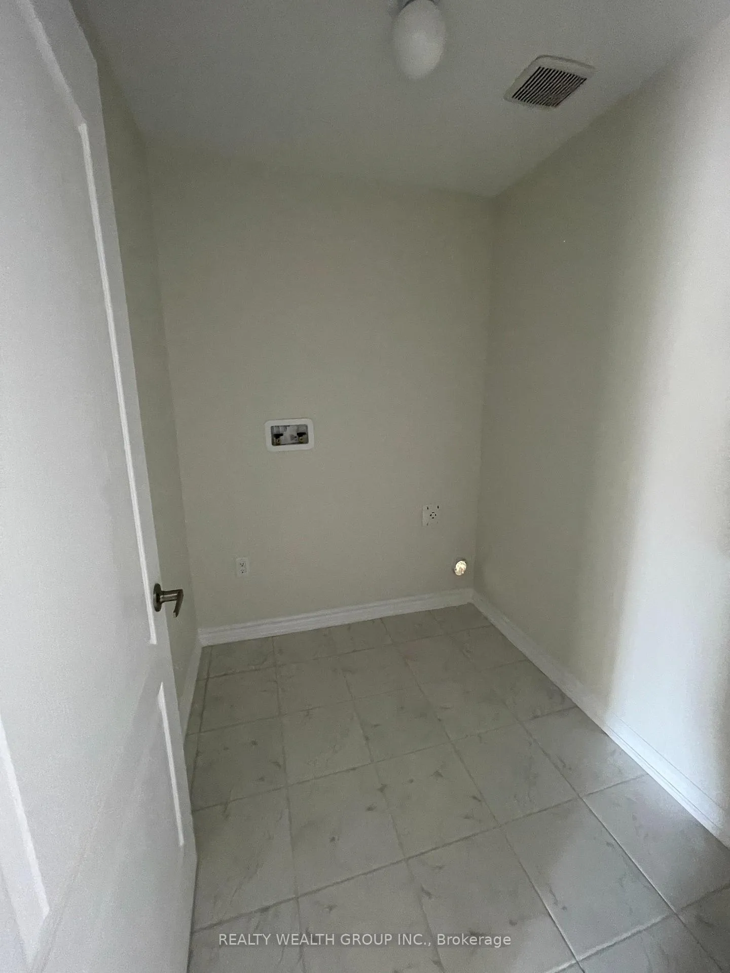 Photo 15 of 26 Tumblewood Place, Welland, Dain City — HOMEH