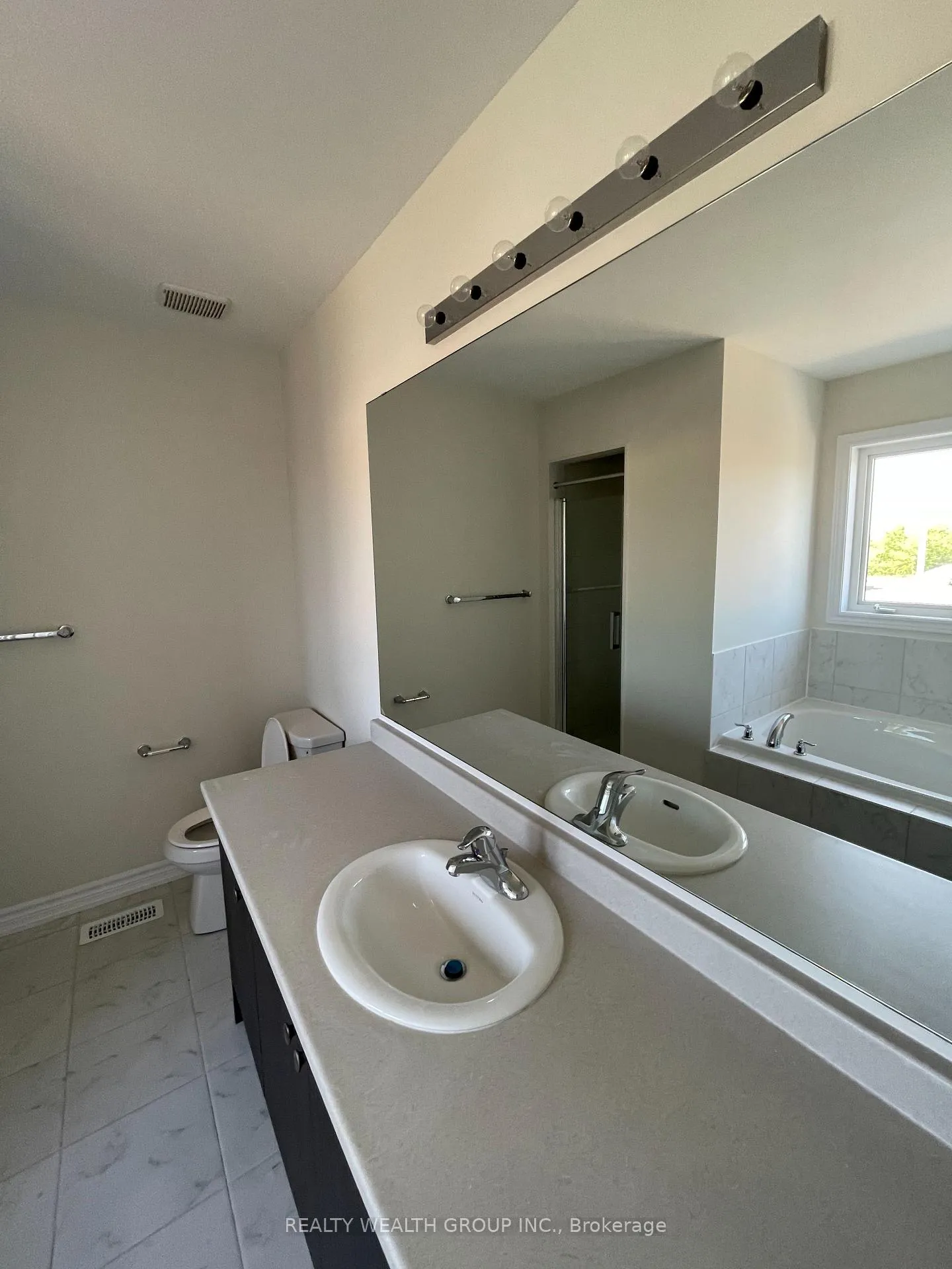 Photo 17 of 26 Tumblewood Place, Welland, Dain City — HOMEH