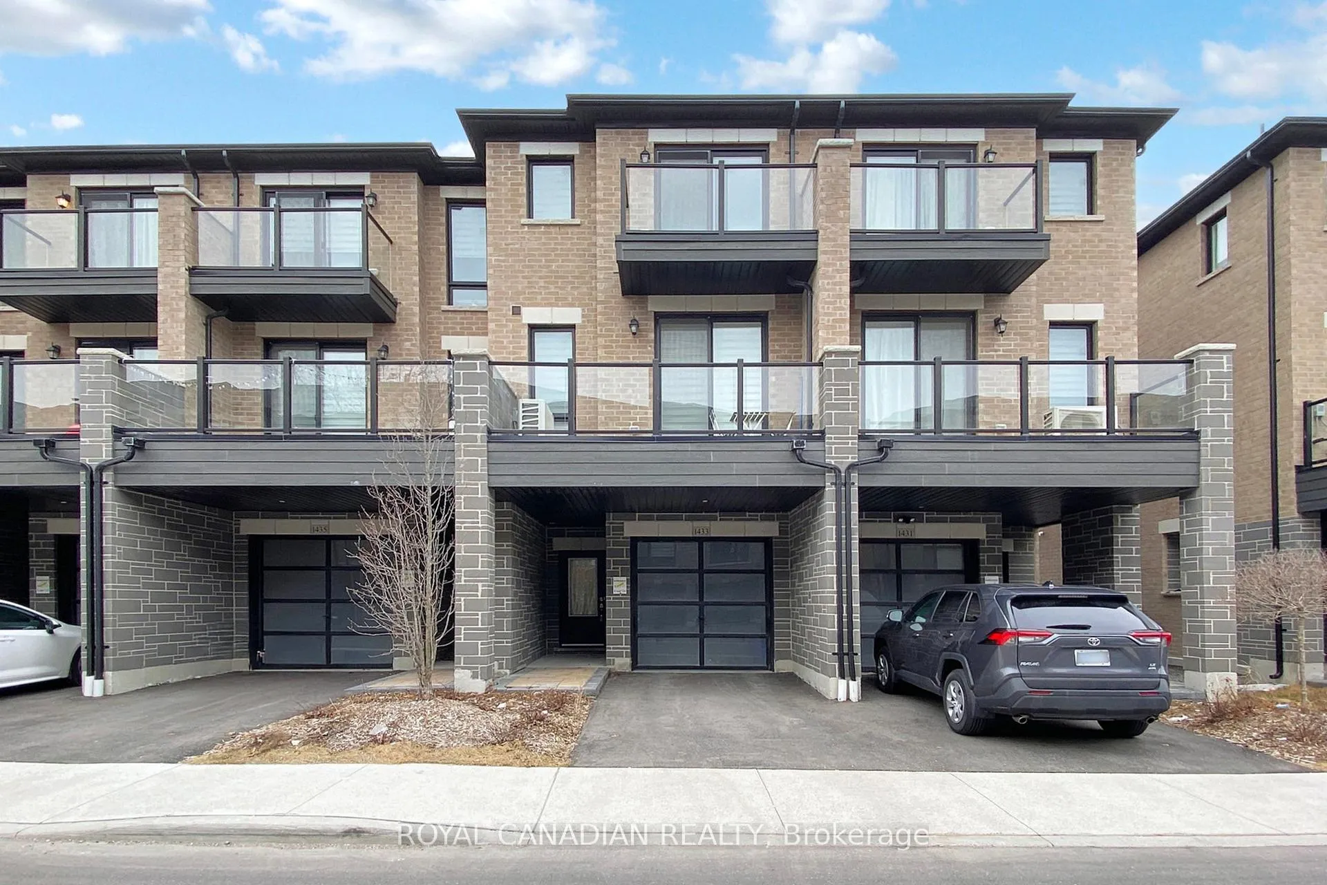 Photo 1 of Unit 56, 1433 Coral Springs Path, Oshawa, Taunton — HOMEH