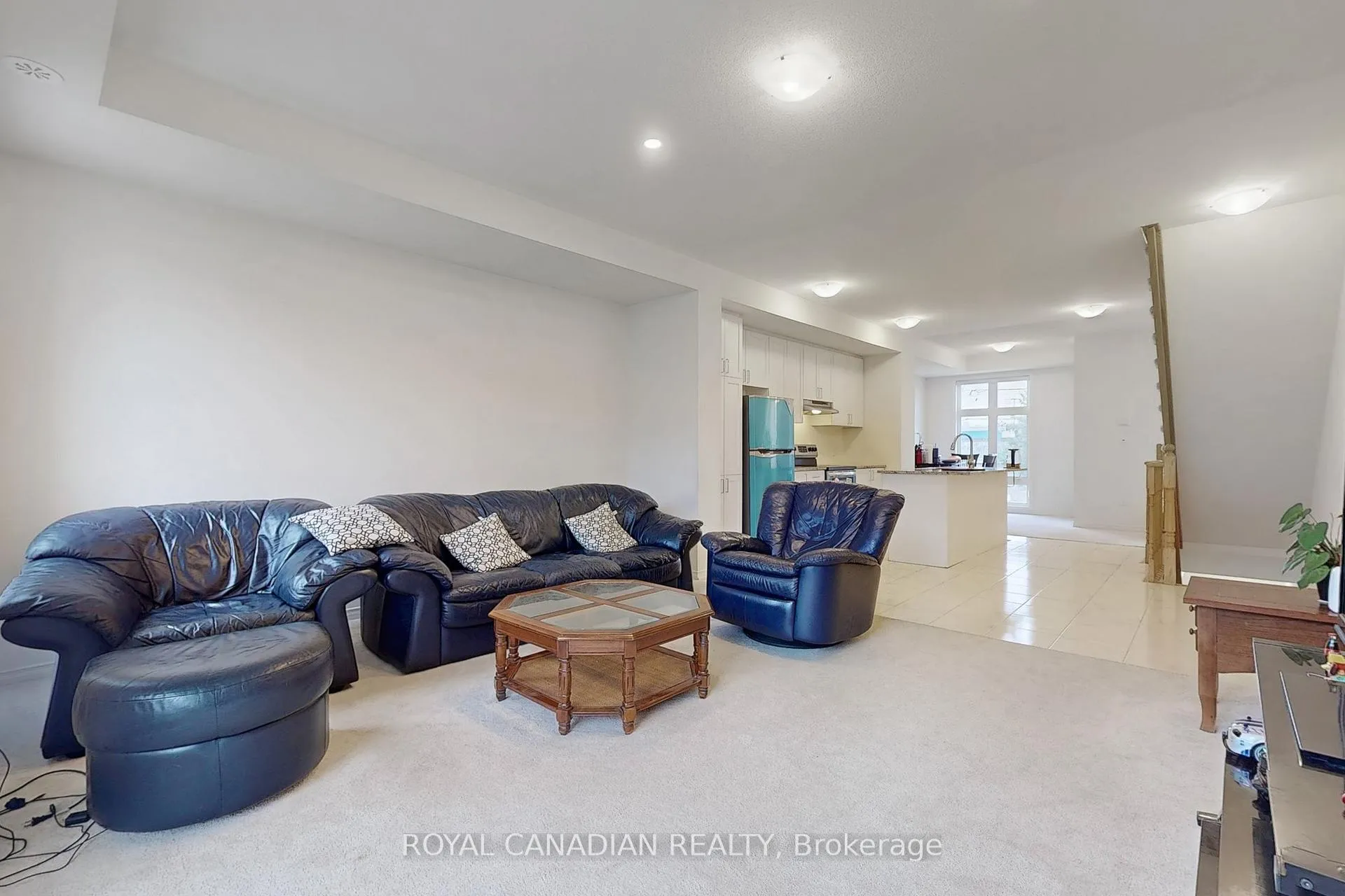 Photo 8 of Unit 56, 1433 Coral Springs Path, Oshawa, Taunton — HOMEH