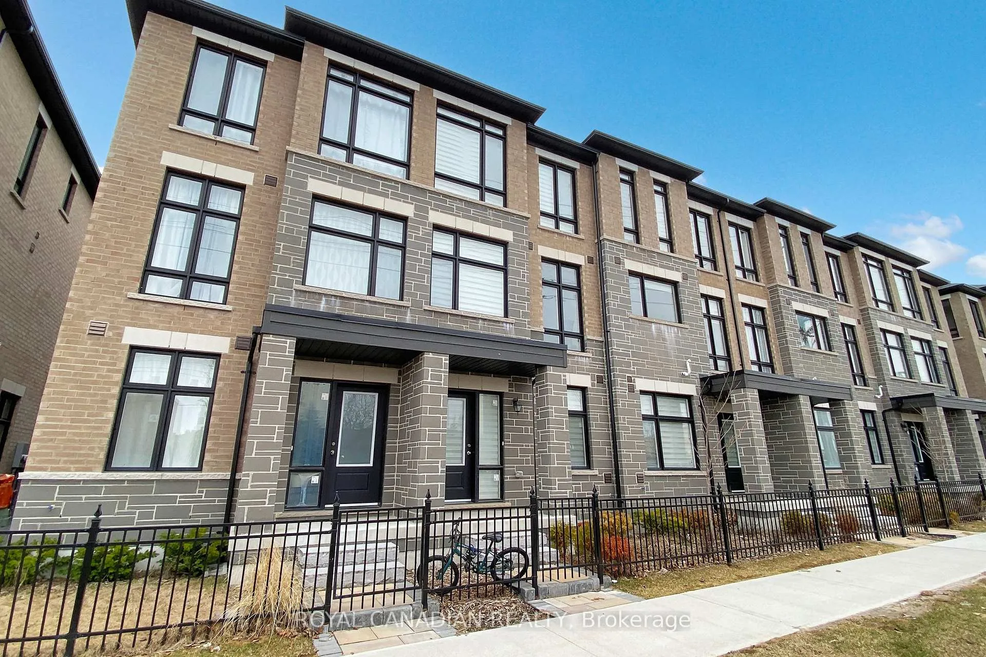 Photo 49 of Unit 56, 1433 Coral Springs Path, Oshawa, Taunton — HOMEH
