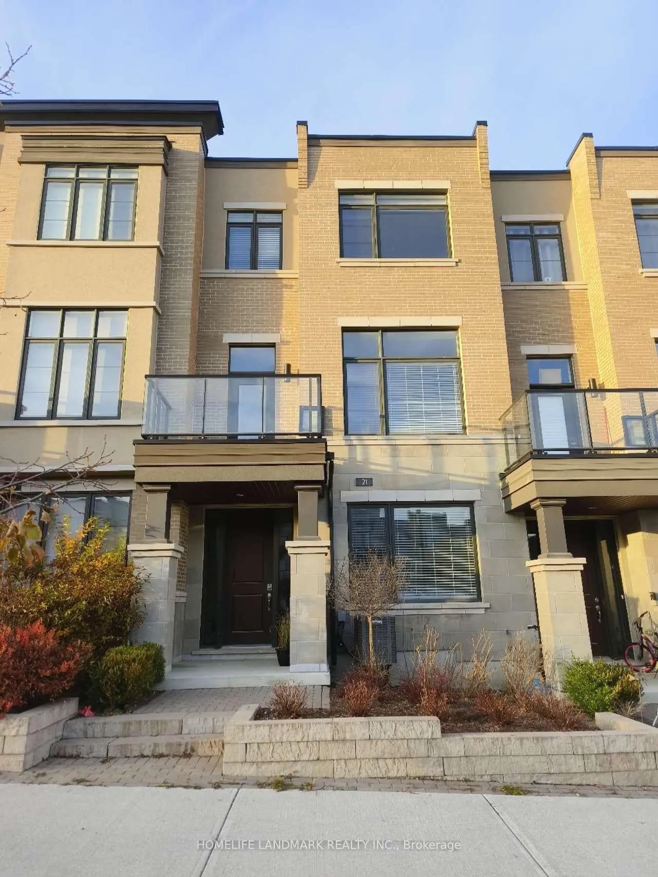 Photo 1 of 21 Adaskin Avenue, Vaughan, Patterson — HOMEH