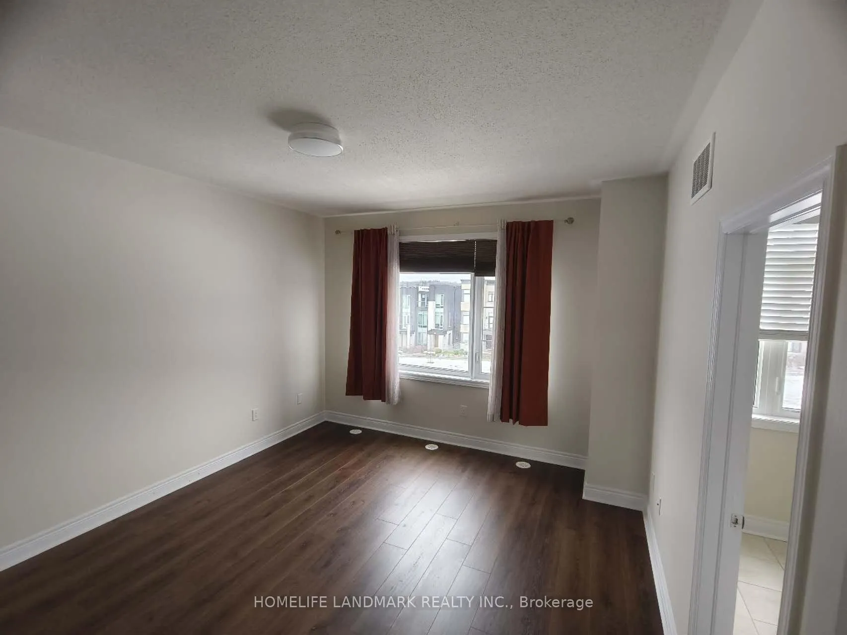 Photo 2 of 21 Adaskin Avenue, Vaughan, Patterson — HOMEH