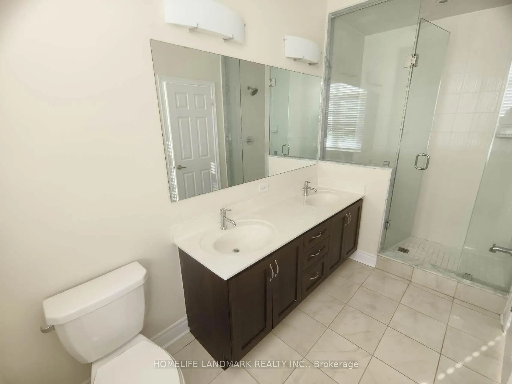 Photo 4 of 21 Adaskin Avenue, Vaughan, Patterson — HOMEH