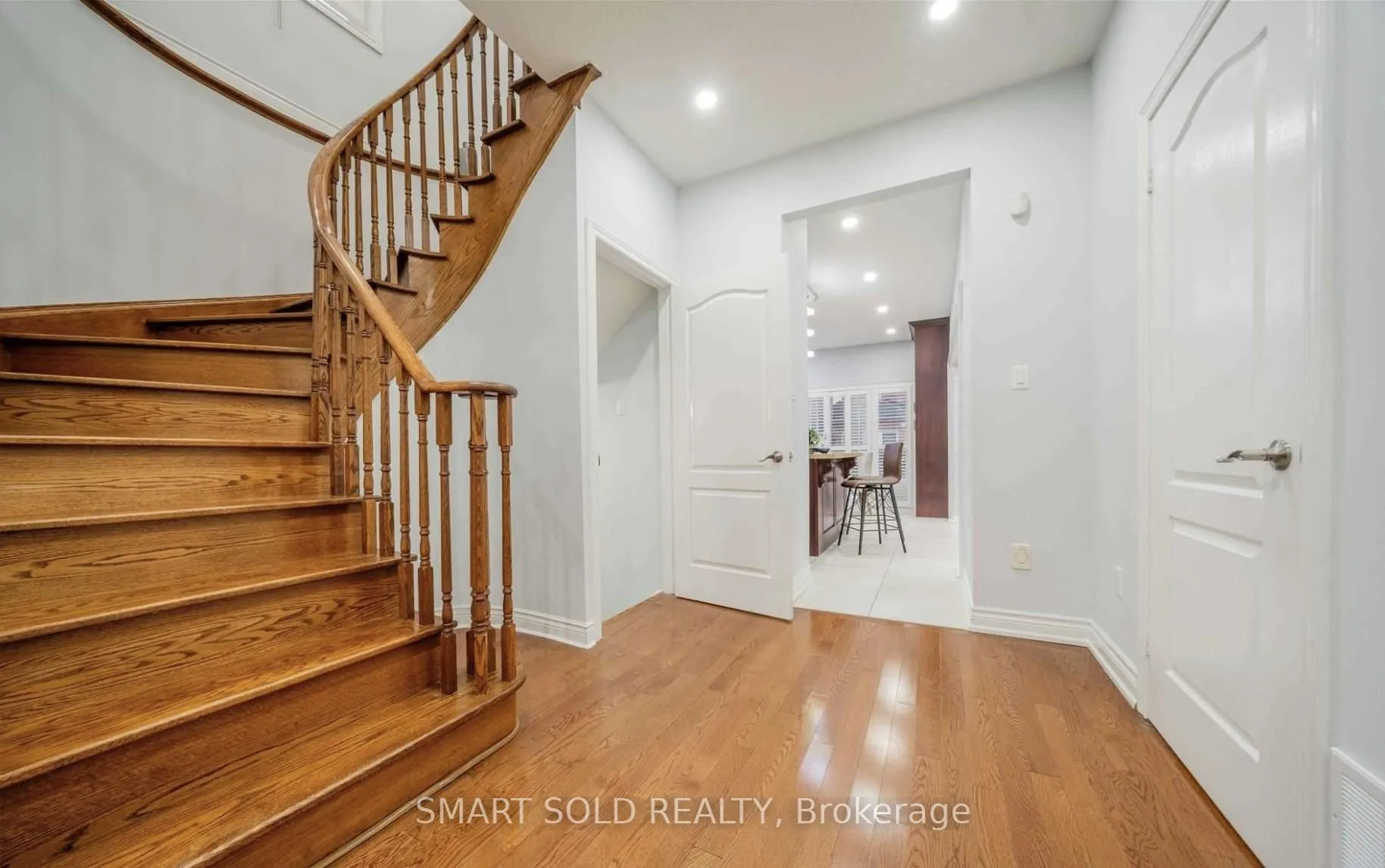 Photo 3 of 111 Park Place Drive, Markham, Greensborough — HOMEH