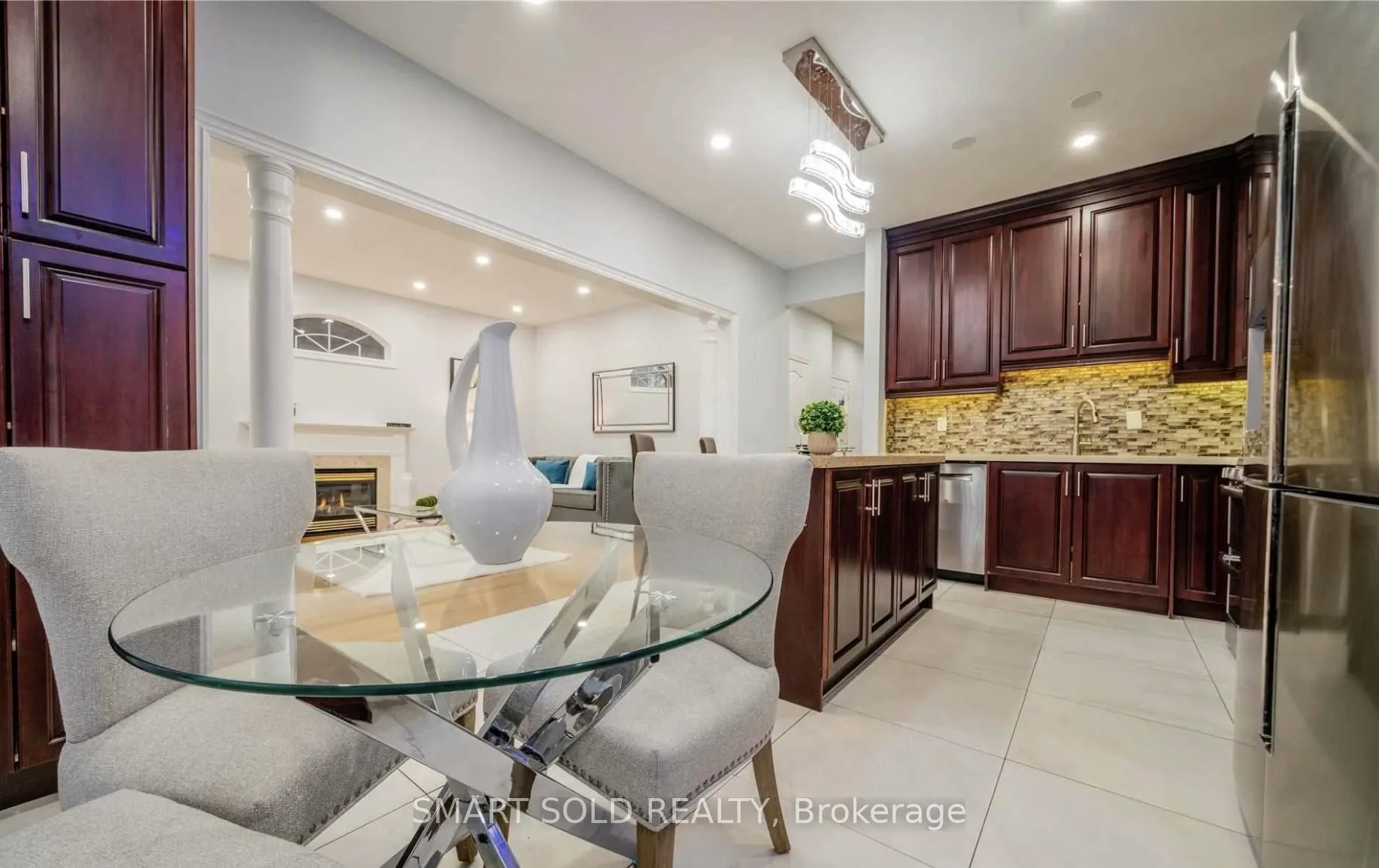 Photo 5 of 111 Park Place Drive, Markham, Greensborough — HOMEH