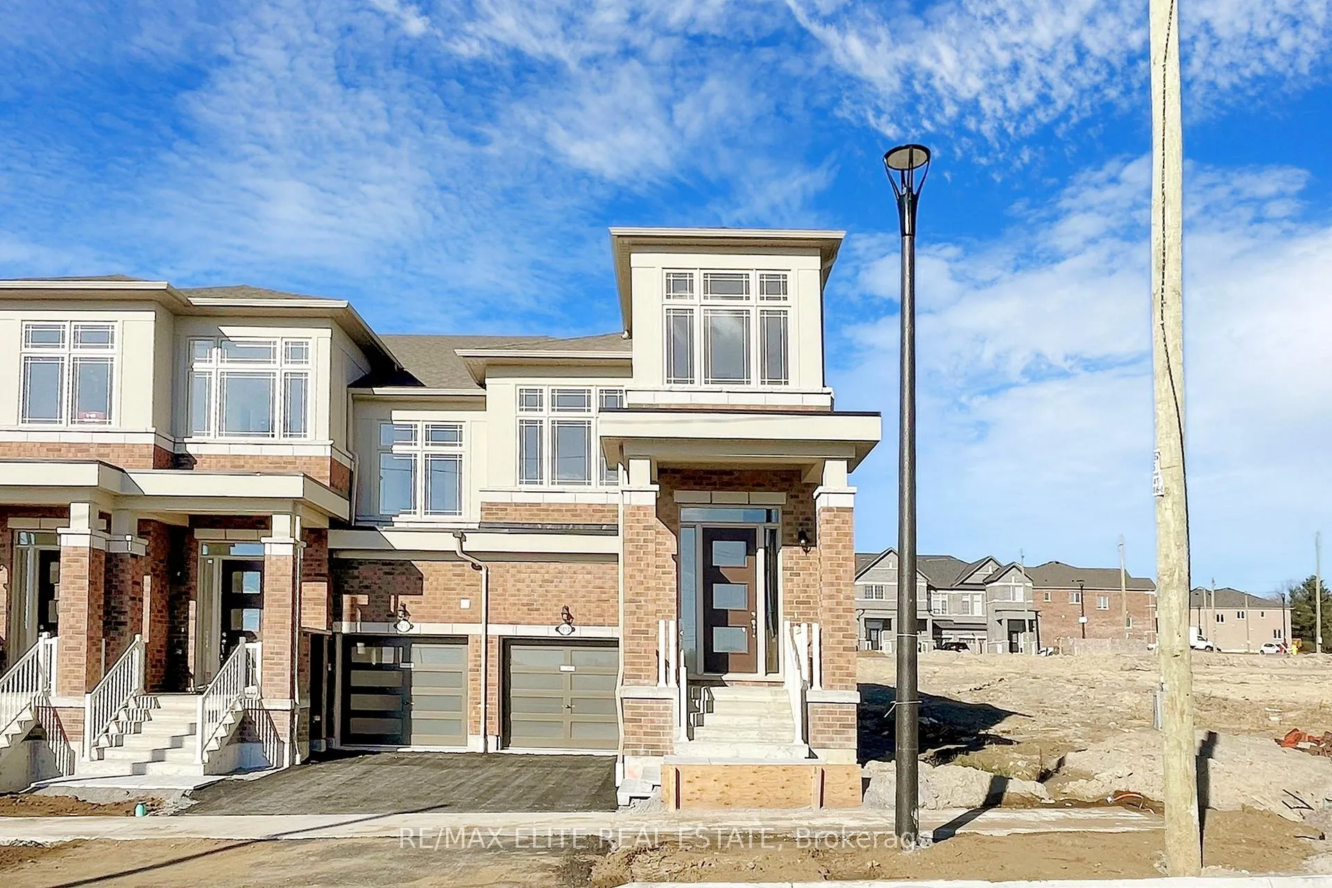 Photo 1 of 1012 Crowsnest Hollow, Pickering, Rural Pickering — HOMEH