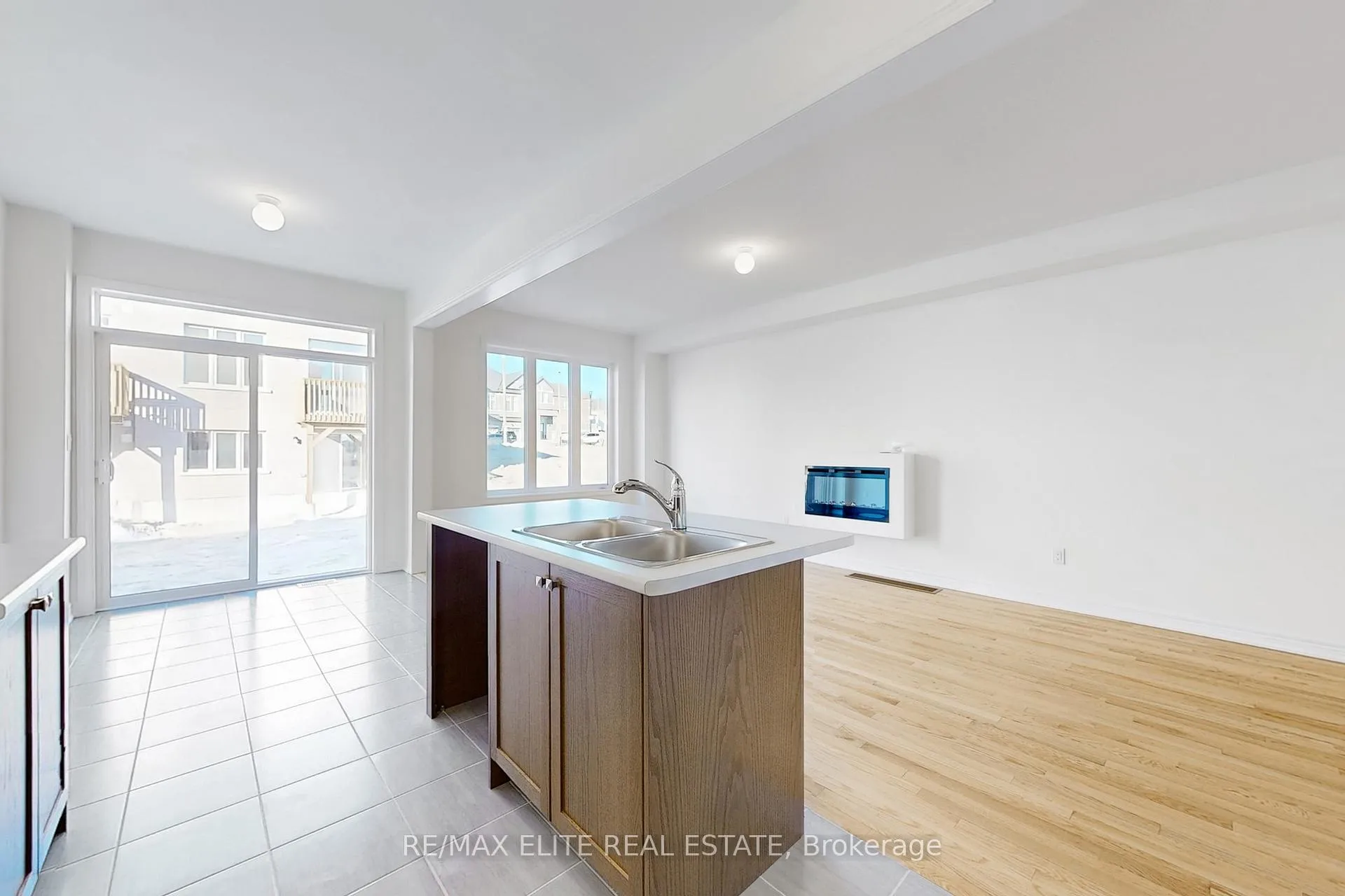 Photo 11 of 1012 Crowsnest Hollow, Pickering, Rural Pickering — HOMEH