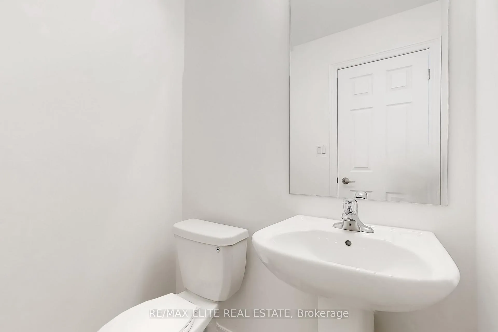 Photo 12 of 1012 Crowsnest Hollow, Pickering, Rural Pickering — HOMEH