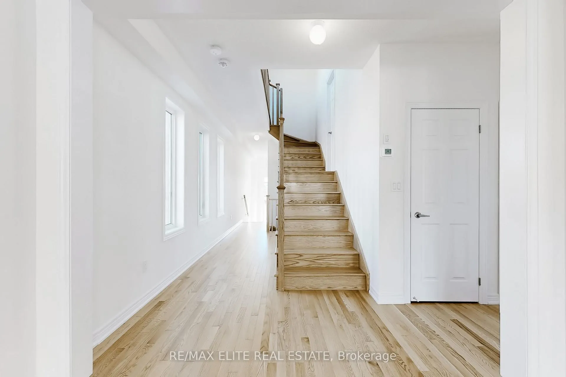Photo 17 of 1012 Crowsnest Hollow, Pickering, Rural Pickering — HOMEH