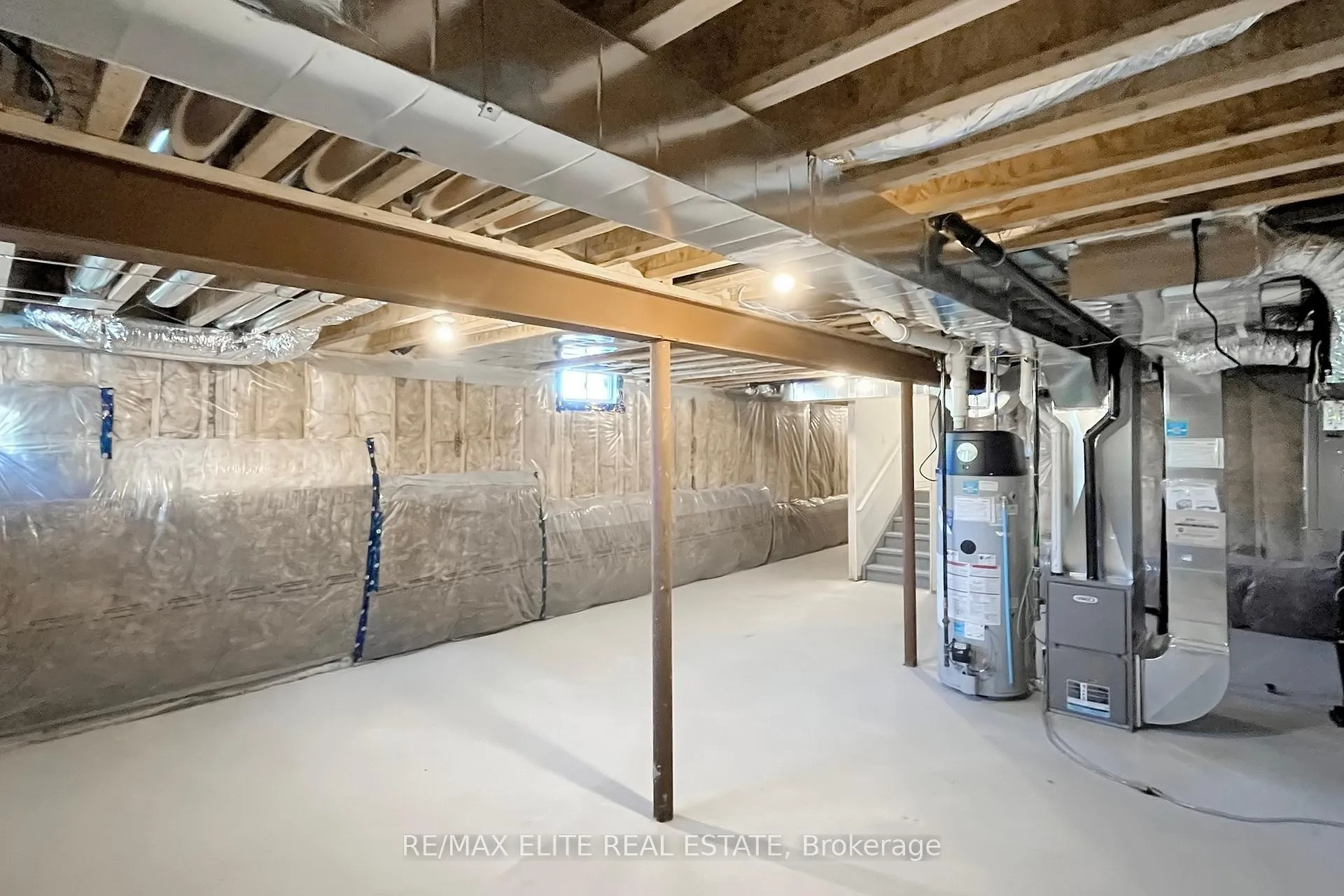 Photo 38 of 1012 Crowsnest Hollow, Pickering, Rural Pickering — HOMEH