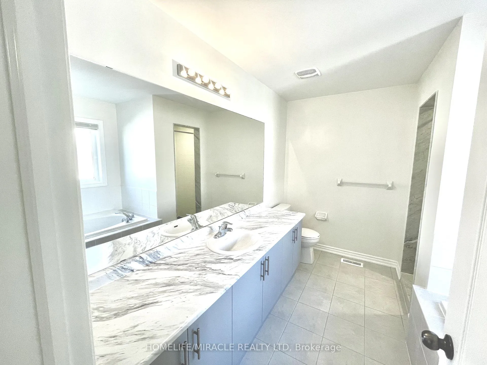 Photo 4 of 45 Lawrence D. Pridham Avenue, New Tecumseth, Alliston — HOMEH