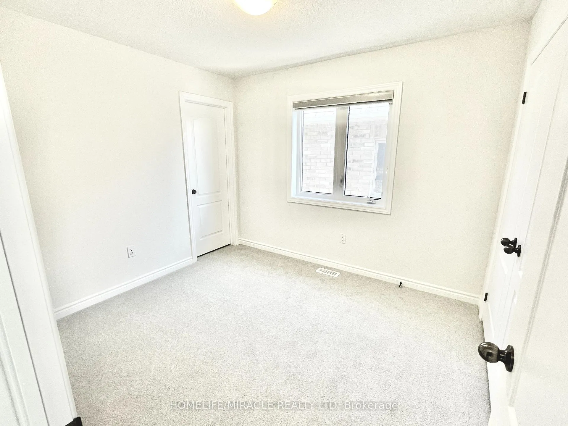 Photo 10 of 45 Lawrence D. Pridham Avenue, New Tecumseth, Alliston — HOMEH