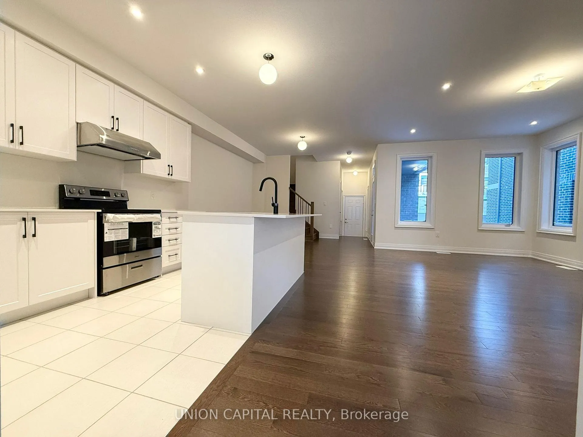 Photo 7 of 40 Mindanao Avenue, Markham, Victoria Manor-Jennings Gate — HOMEH
