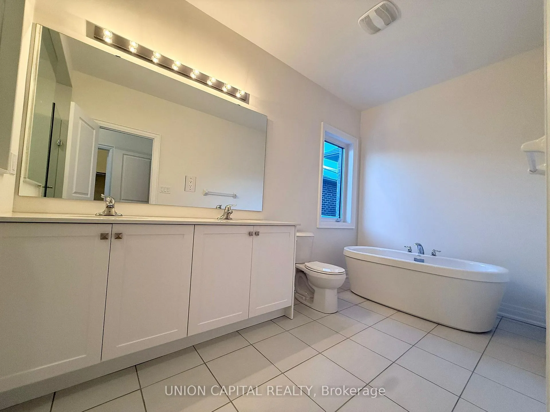 Photo 22 of 40 Mindanao Avenue, Markham, Victoria Manor-Jennings Gate — HOMEH