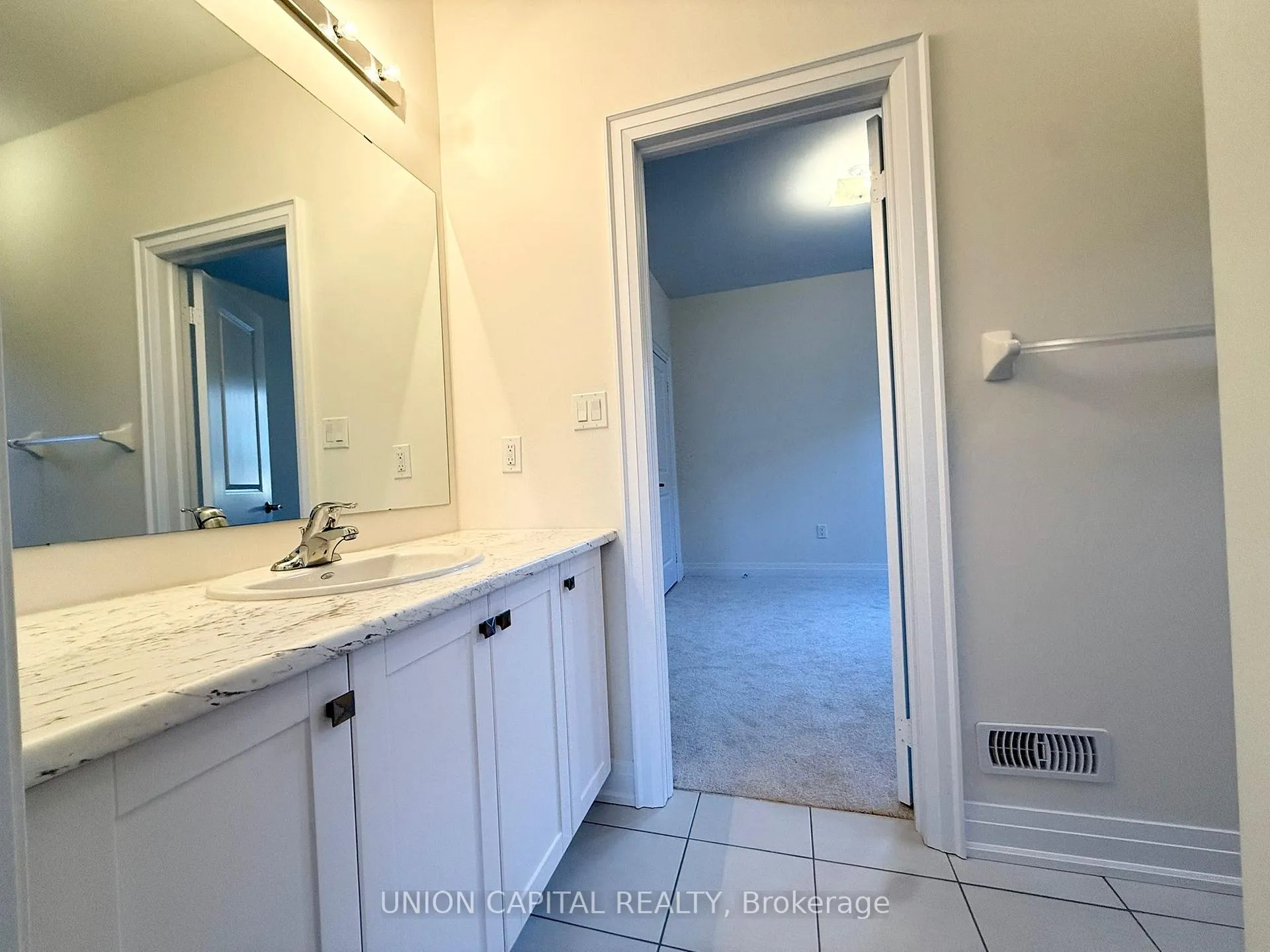 Photo 32 of 40 Mindanao Avenue, Markham, Victoria Manor-Jennings Gate — HOMEH