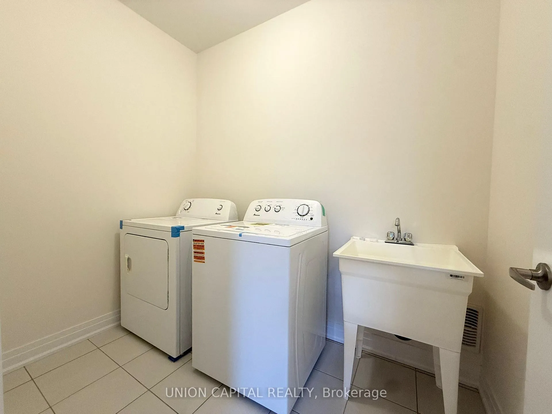 Photo 35 of 40 Mindanao Avenue, Markham, Victoria Manor-Jennings Gate — HOMEH