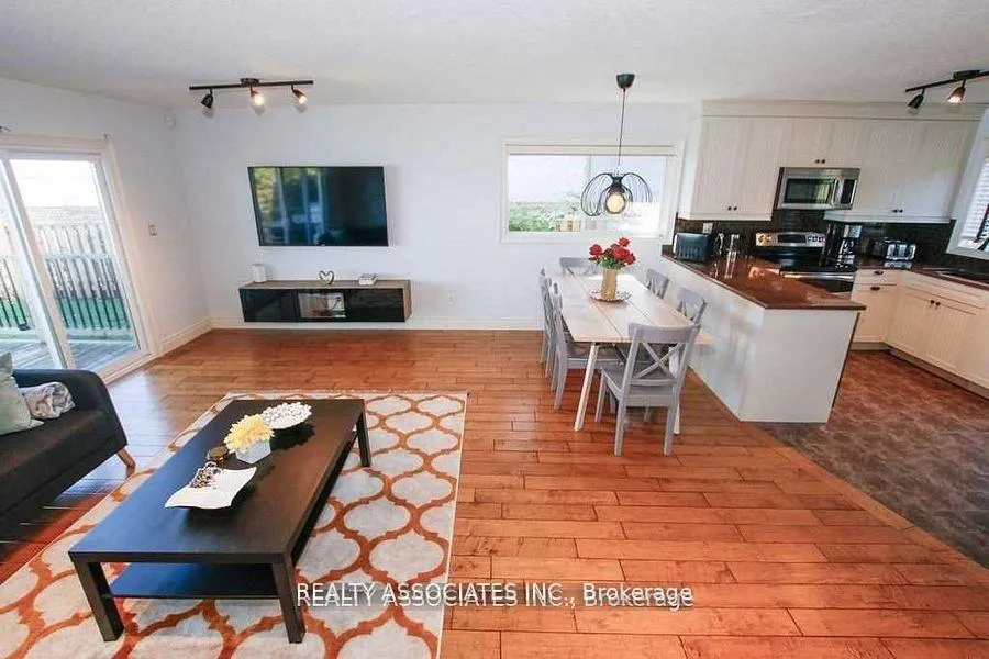 Photo 7 of 1737 Cedar Grove, Innisfil, Alcona — HOMEH