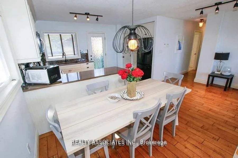 Photo 9 of 1737 Cedar Grove, Innisfil, Alcona — HOMEH