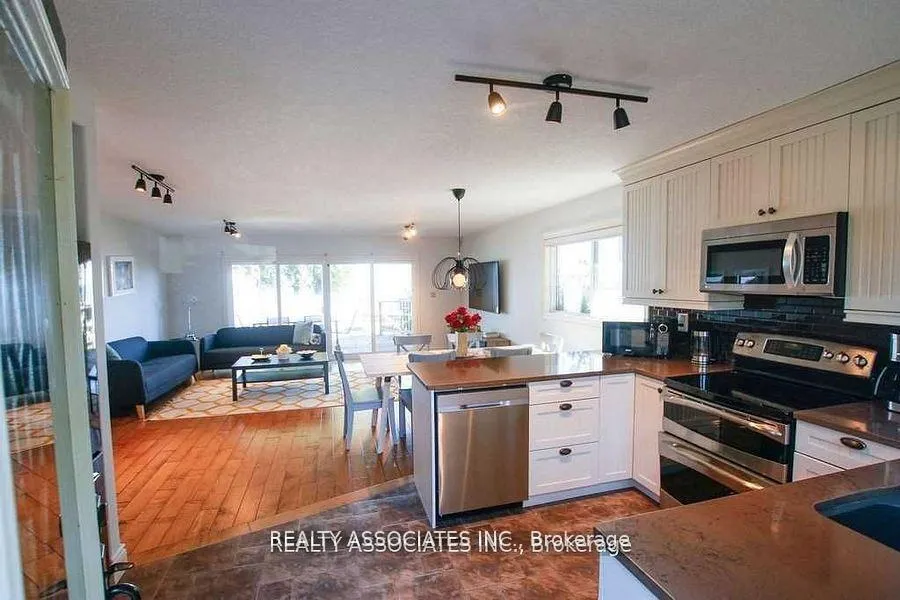 Photo 10 of 1737 Cedar Grove, Innisfil, Alcona — HOMEH