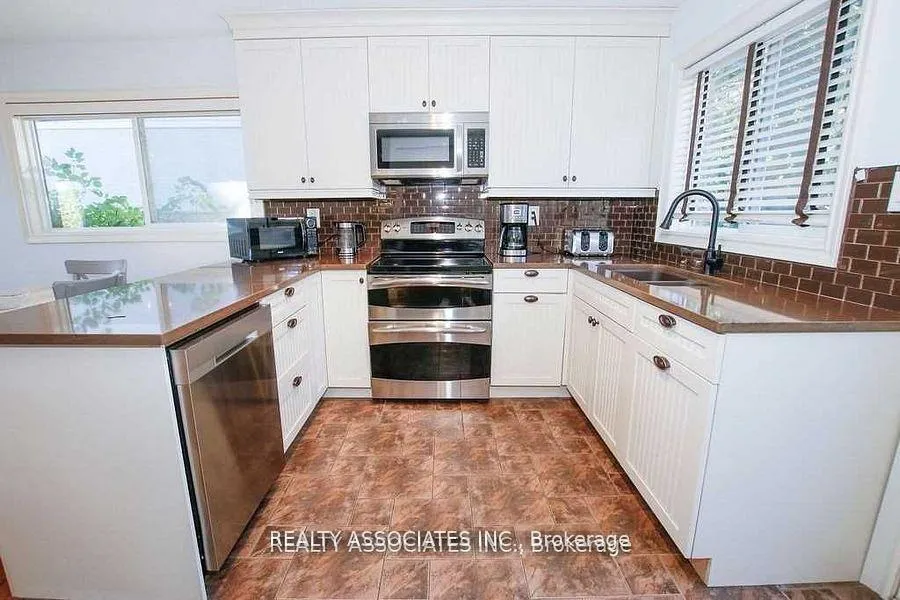 Photo 12 of 1737 Cedar Grove, Innisfil, Alcona — HOMEH